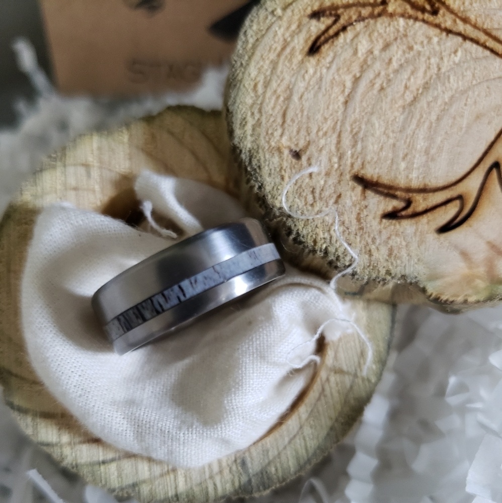 Staghead Designs Men's Wedding Band Size 7 1/2